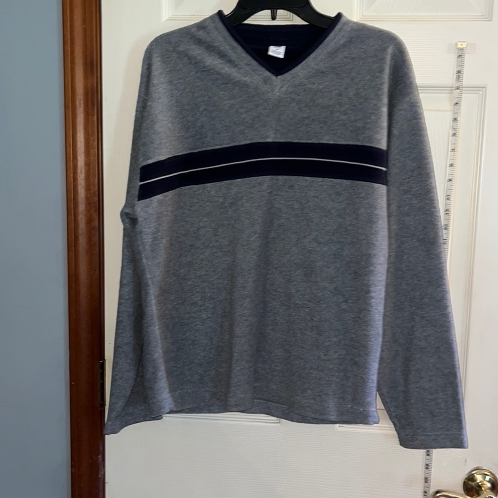 Vintage gap, V-neck sweater, gray and blue, warm and cozy size medium.